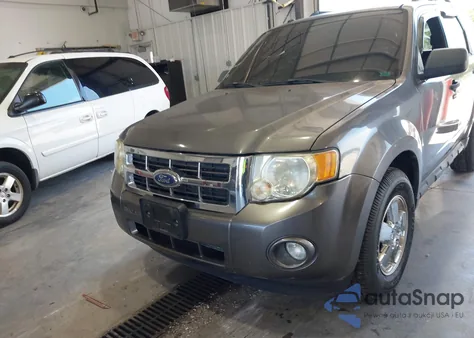 2009 Ford Escape Xlt z USA, uszkodzony, nr VIN 1FMCU93GX9KA56846